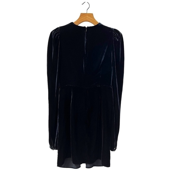 Banana Republic Velvet Twist-Front Deep-V Mini Black Dress 4 Tall NWOT - Picture 7 of 16